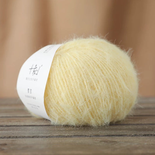 Xue bao - Fluffy Wool blended yarn Crochet Knit Blanket Jumpers Shawls for Autumn Winter Rainy Cold day 916