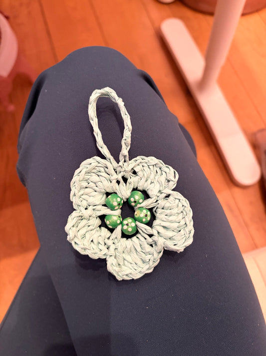 Beaded Flower Key Chain - How to enjoy yarn playground