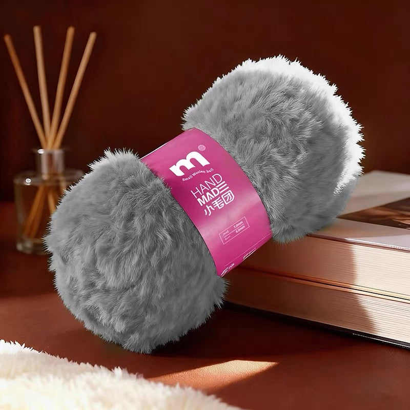XMT Faux Fur Yarn – Chunky Coral Fleece and Mink-Style Yarn for Crochet and Knit DIY Scarves and Hats