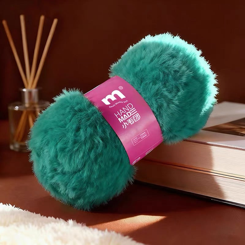 XMT Faux Fur Yarn – Chunky Coral Fleece and Mink-Style Yarn for Crochet and Knit DIY Scarves and Hats