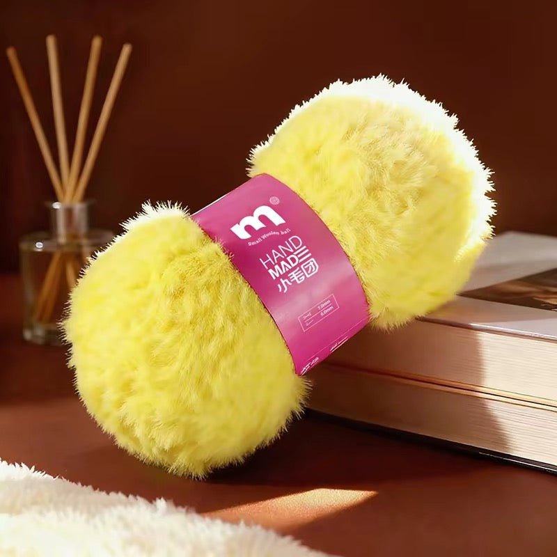 XMT Faux Fur Yarn – Chunky Coral Fleece and Mink-Style Yarn for Crochet and Knit DIY Scarves and Hats
