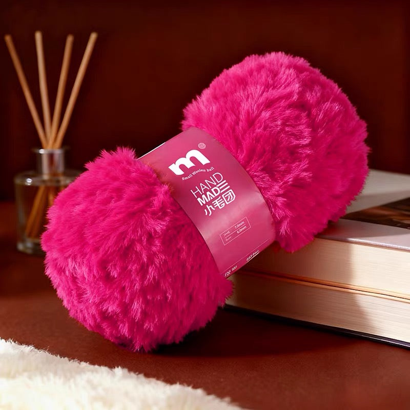 XMT Faux Fur Yarn – Chunky Coral Fleece and Mink-Style Yarn for Crochet and Knit DIY Scarves and Hats