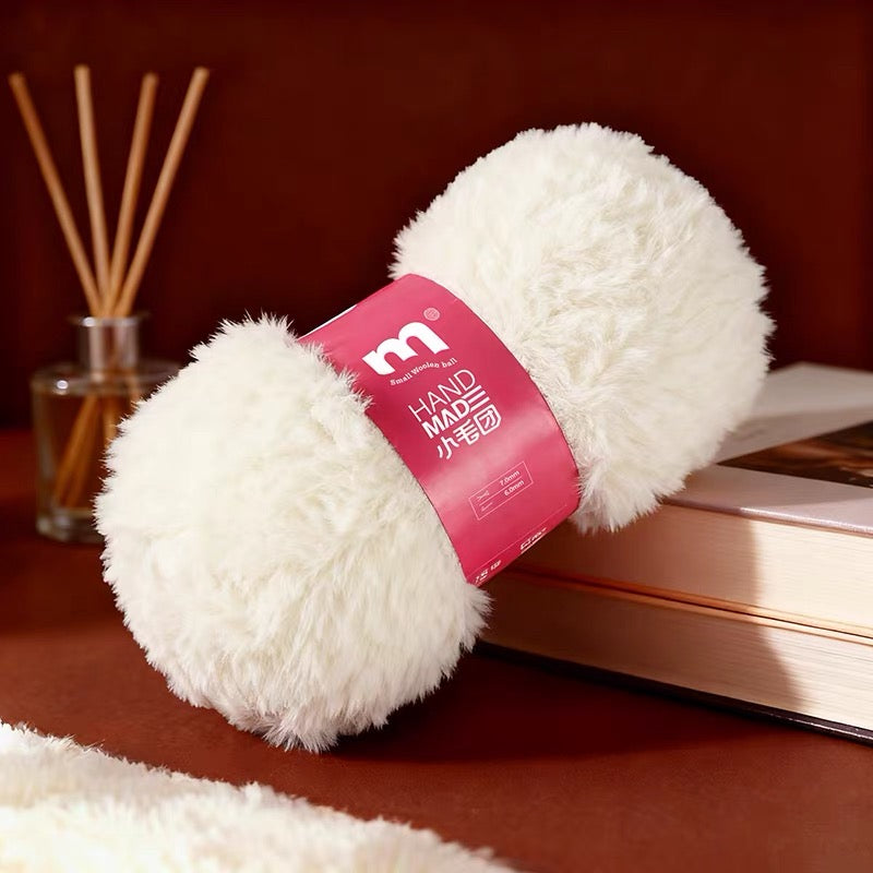 XMT Faux Fur Yarn – Chunky Coral Fleece and Mink-Style Yarn for Crochet and Knit DIY Scarves and Hats