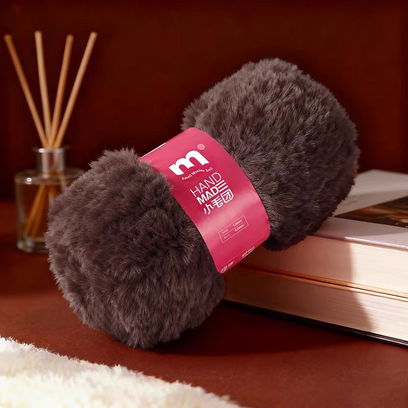 XMT Faux Fur Yarn – Chunky Coral Fleece and Mink-Style Yarn for Crochet and Knit DIY Scarves and Hats