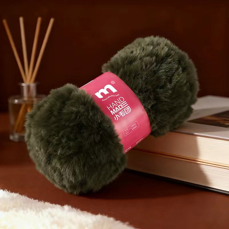 XMT Faux Fur Yarn – Chunky Coral Fleece and Mink-Style Yarn for Crochet and Knit DIY Scarves and Hats