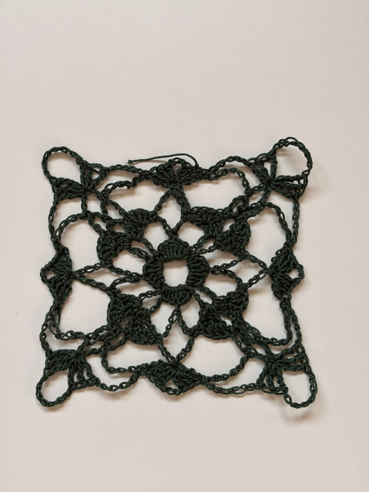 Lace square  -How to enjoy yarn playground