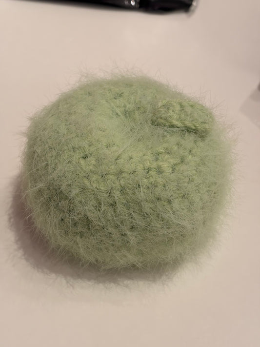 Fuzzy apple- How to enjoy yarn playground