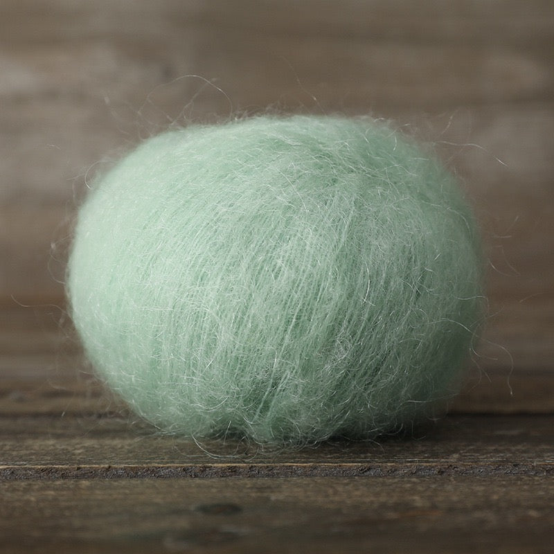 SKYY Freshly dyed, segment-dyed wool and mohair yarn – soft, fine and perfect for hand-knitting