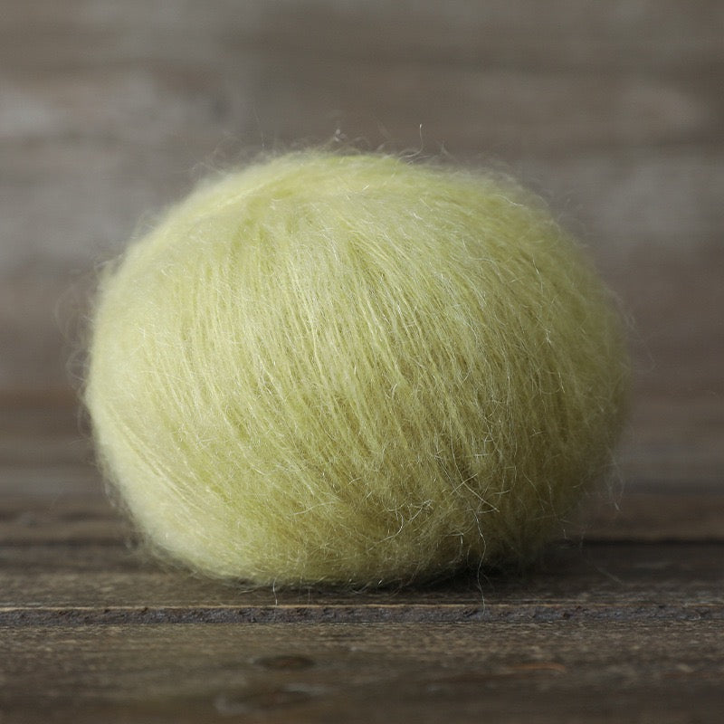 SKYY Freshly dyed, segment-dyed wool and mohair yarn – soft, fine and perfect for hand-knitting