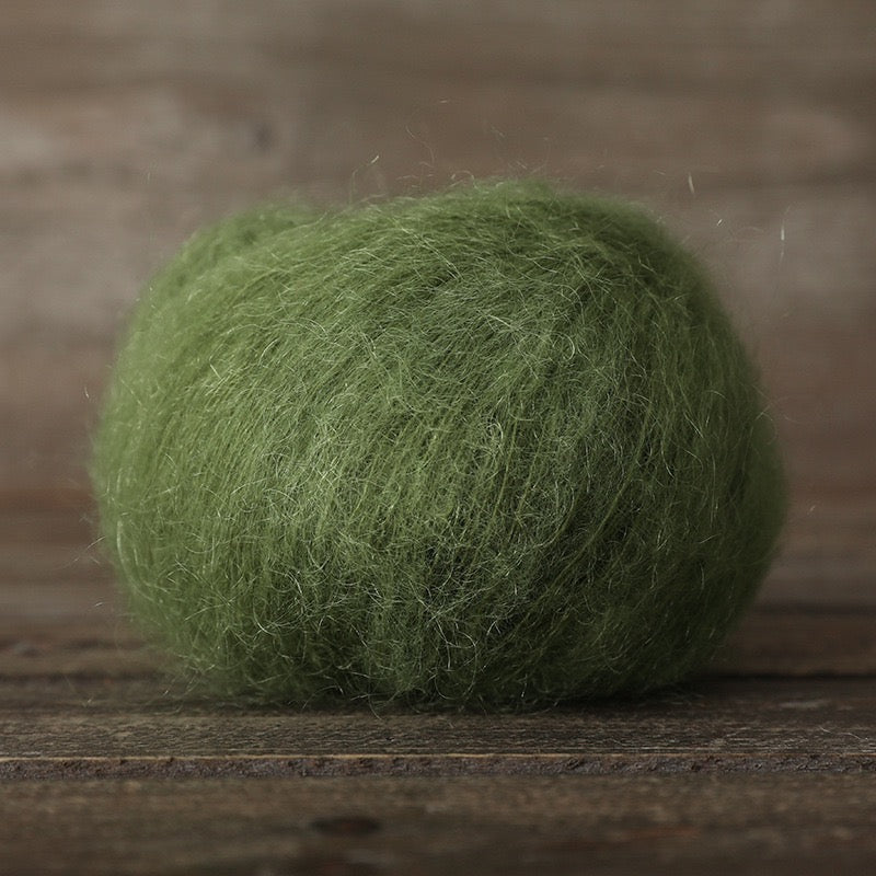 SKYY Freshly dyed, segment-dyed wool and mohair yarn – soft, fine and perfect for hand-knitting