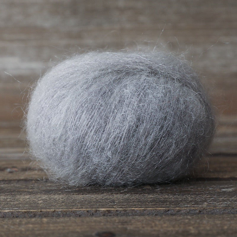 SKYY Freshly dyed, segment-dyed wool and mohair yarn – soft, fine and perfect for hand-knitting