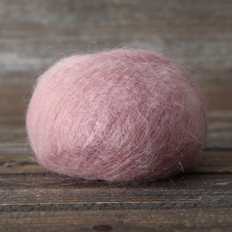 SKYY Freshly dyed, segment-dyed wool and mohair yarn – soft, fine and perfect for hand-knitting