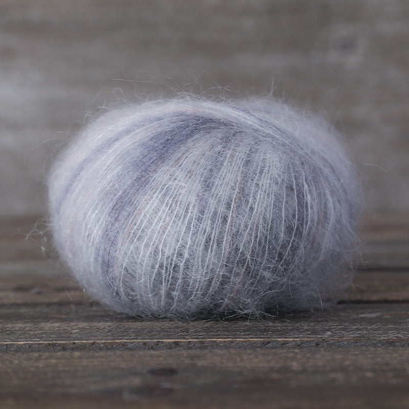 SKYY Freshly dyed, segment-dyed wool and mohair yarn – soft, fine and perfect for hand-knitting