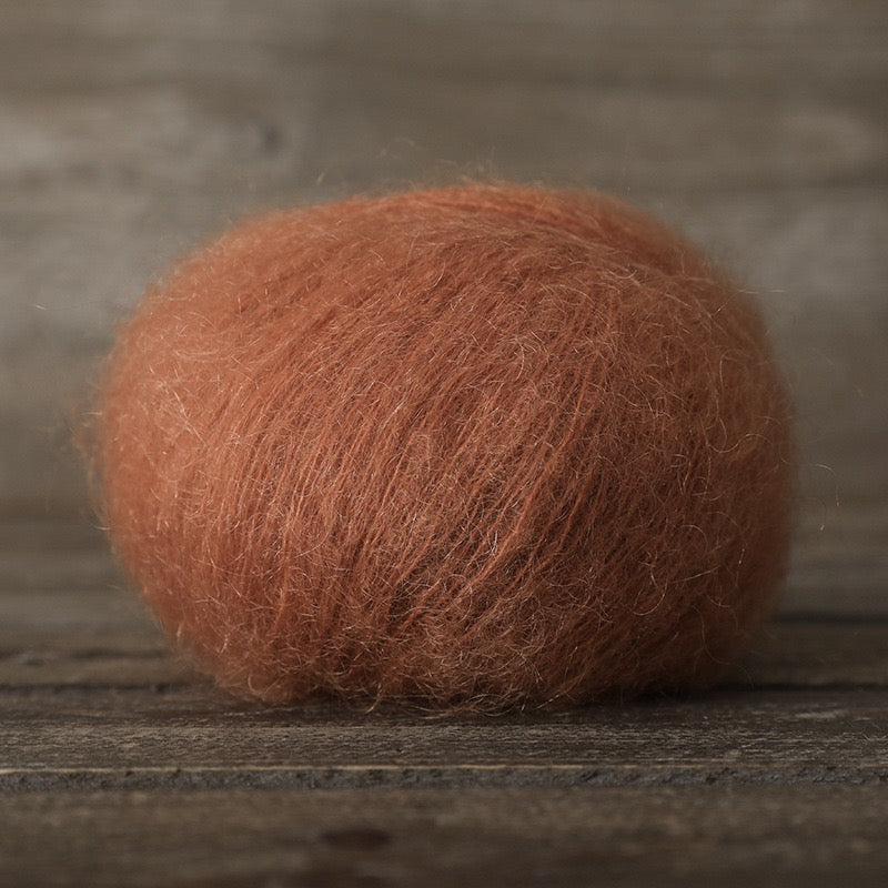 SKYY Freshly dyed, segment-dyed wool and mohair yarn – soft, fine and perfect for hand-knitting